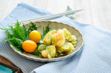 エビとアボカドの天ぷら