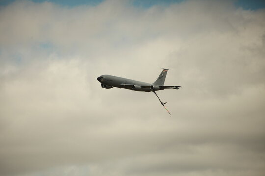 Military air to air refuelling aircraft