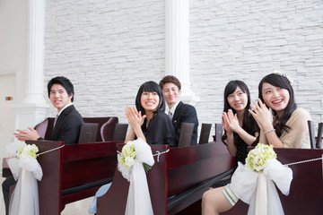 結婚式の参列者