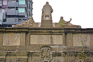 Fototapeta premium University of Santo Tomas arch of the century in Manila, Philippines