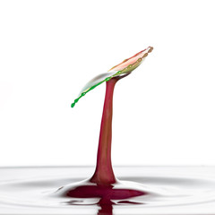 Beautiful abstract unique water drop splash photography images with vibrant colorful water collisions captured using high speed flash technique