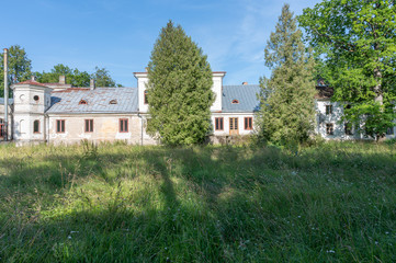 Fototapeta na wymiar old estonian stone manor