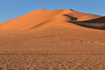 Fototapeta na wymiar BIG SAND DUNES IN TIN MERZOUGA REGION IN ALGERIA. 