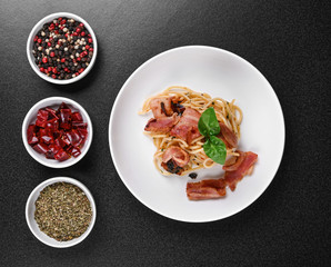 stir-fried spaghetti with bacon garlic and chilli