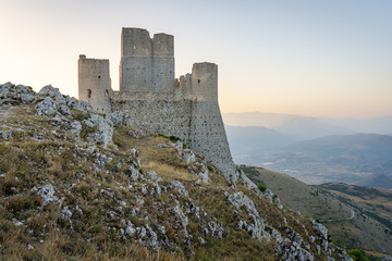 Castello di Rocca Calascio all'alba