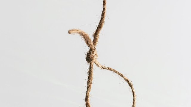 Natural jute lace loop with rustic burlap