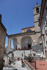 Pesche - Scorcio della Chiesa di San Michele Arcangelo