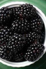blackberries in a bowl
