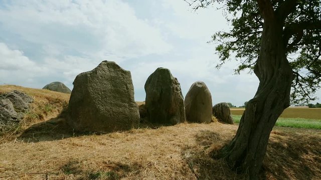 This long barrow from the Late Stone Age is widely known as one of Europe's most outstanding ancient monuments.