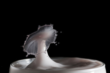 verre laid liquide blanc 