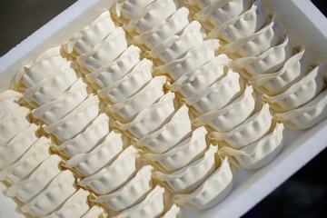 冷凍餃子（５０個）