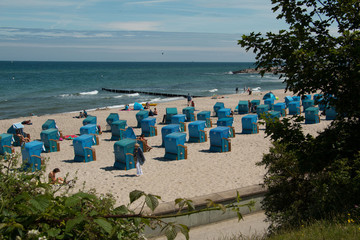 blaue Strandk&ouml;rbe in K&uuml;hlungsborn