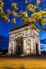 Fototapeta na wymiar Arc de Triomphe in Paris, France during a quiet evening 