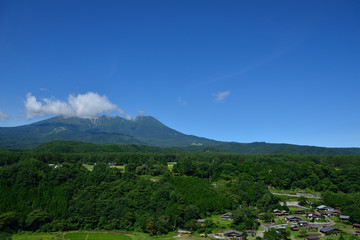 Fototapeta na wymiar 開田高原から見た　御嶽山