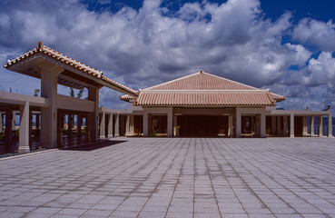 沖縄万国津梁館