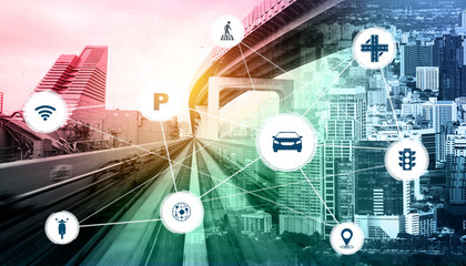 Smart transport technology concept for future car traffic on road . Virtual intelligent system makes digital information analysis to connect data of vehicle on city street . Futuristic innovation . © InfiniteFlow