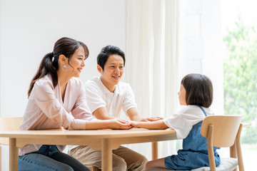 Fototapeta premium 仲良し 親子 ３０代 ファミリー