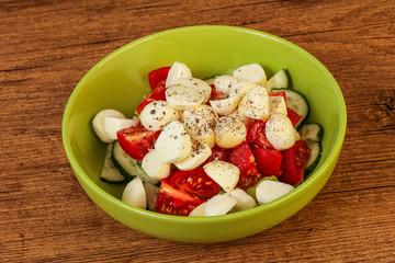Salad with vegetables and mozzarlla