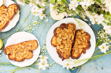 Sandwiches with baked apples and narcissuses
