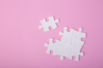 White jigsaw puzzle pattern background