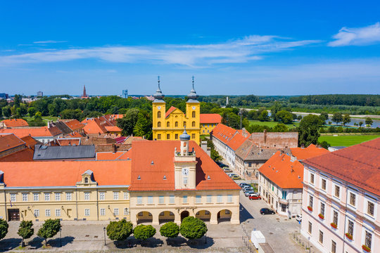 Fototapeta Aerial view of old town of Osijek, Holy trinity square in Tvrdja, Croatia, beautiful baroque architecture