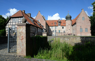 Fototapeta na wymiar Burg Bederkesa