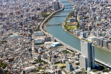 墨田区向島上空から隅田川下流方向を空撮
