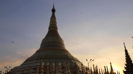 Shwedagon (or Golden Dagon) Pagoda, constructed more than 2600 years ago, a gilded stupa on Singuttara Hill, to the west of Kandawgyi Lake, and dominates the skyline in Yangon, Myanmar