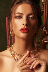stylish gold jewelry