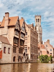 canal in bruges belgium