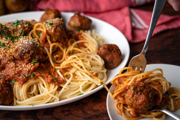 meatball spaghetti with tomato sauce