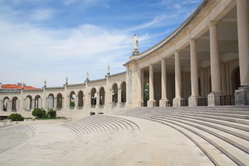 Obraz premium The Sanctuary of Fatima, which is also referred to as the Basilica of Our Lady of Fatima, the magnificent cathedral complex and the Church, Portugal.