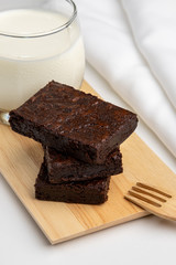 Chocolate Brownie with Fresh Milk