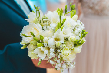 Simple Natural Elegant White Bridal Bouquet