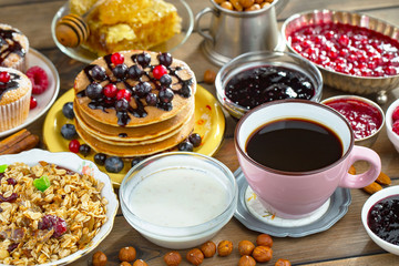 Obraz na płótnie Canvas Healthy breakfast on an old background