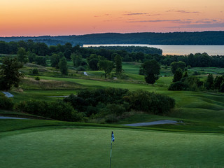 Obraz premium golf course at sunrise