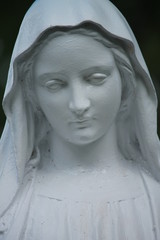 virgin mary statue