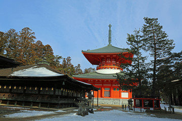 冬の高野町寺院