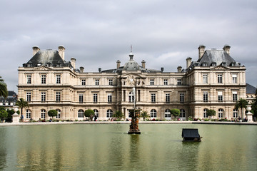 Fototapeta na wymiar palace of justice in paris