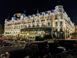 Monaco, principauté et capitale de la richesse, place du casino de monte Carlo et son sublime port...