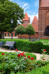 Tangerm&uuml;nde,Altstadtszene und Schlosspark mit Stadtbefestigung