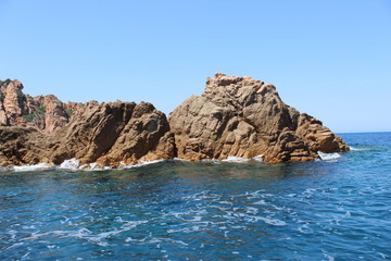 Fototapeta na wymiar Aout, corse, vacance 2020 mer paysages vu sur la mercorse altitude soleil rochers