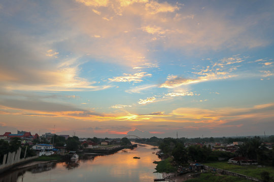photo wide landscape sunset over the river colourful sky