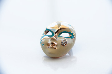 stylish and stylish decorative necklace