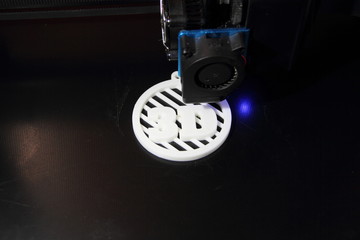 a 3d printer while printing 