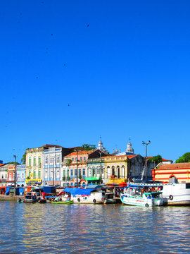 Casar&otilde;es Antigos no Mercado Ver-o-Peso