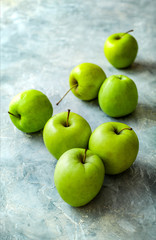 apples on the table