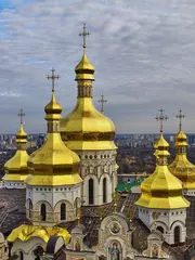 Fototapete Rund Golden cupolas with crosses of St. Michael's Cathedralin Kiev , Ukraine © Orest