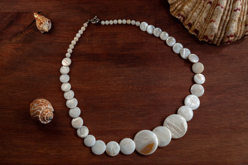 natural mother-of-pearl necklace