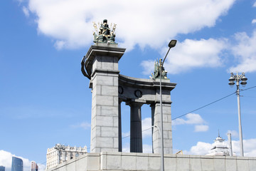 Moscow. 08. August 2020. Colonnade of the Borodino bridge. The view from the road. Shadow